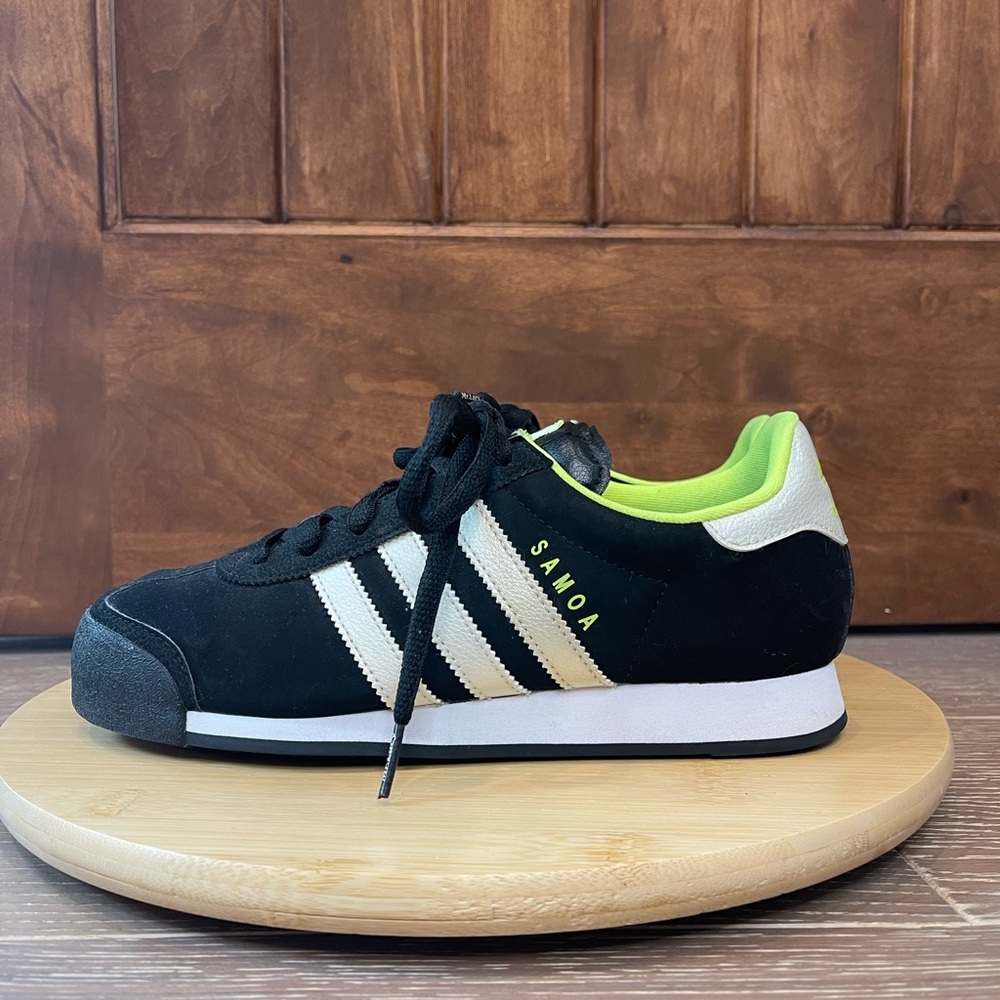 Adidas Samoa Women's Size 7.5 Black/Green Sneakers Running Shoes Athletic